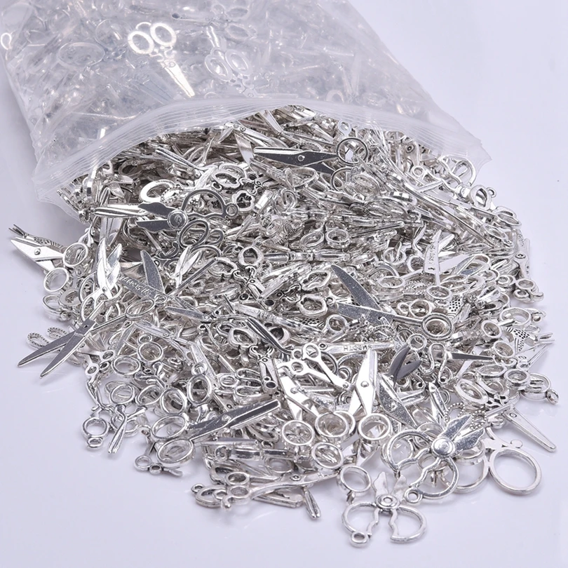 Hurtownia Mix nożyczki Charms na materiały do ​​wyrobu biżuterii metalowe narzędzia do szycia wisiorek kolor srebrny materiały do ​​majsterkowania do wyrobu breloka
