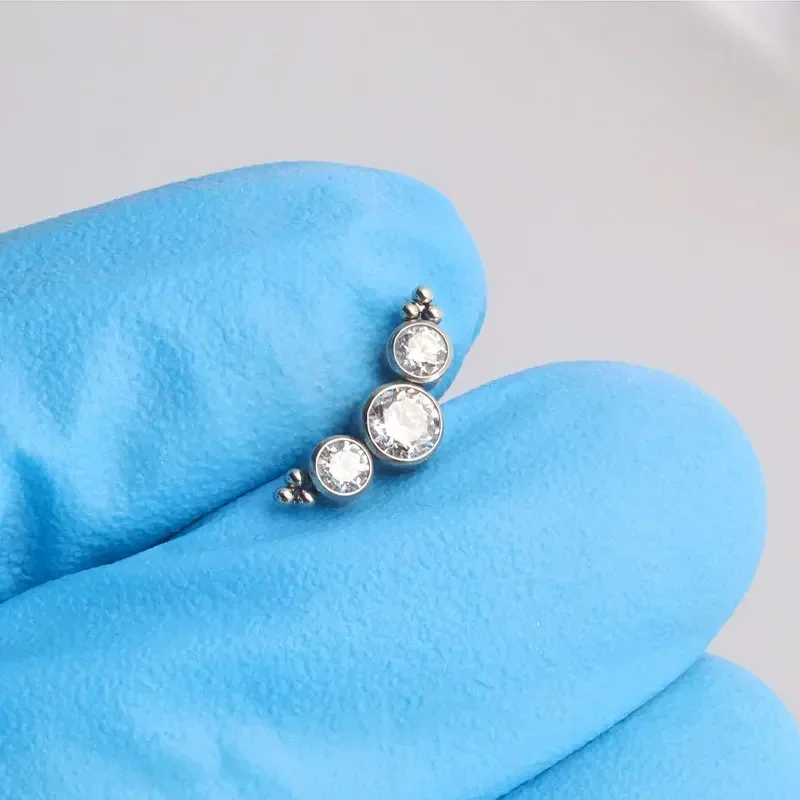 ASTM F136 Titanium Piercing 16/18G Cluster CZ Labret Lip Monroe Cartilage Ear Stud Internally Threaded Conch Ring Helix Piercing