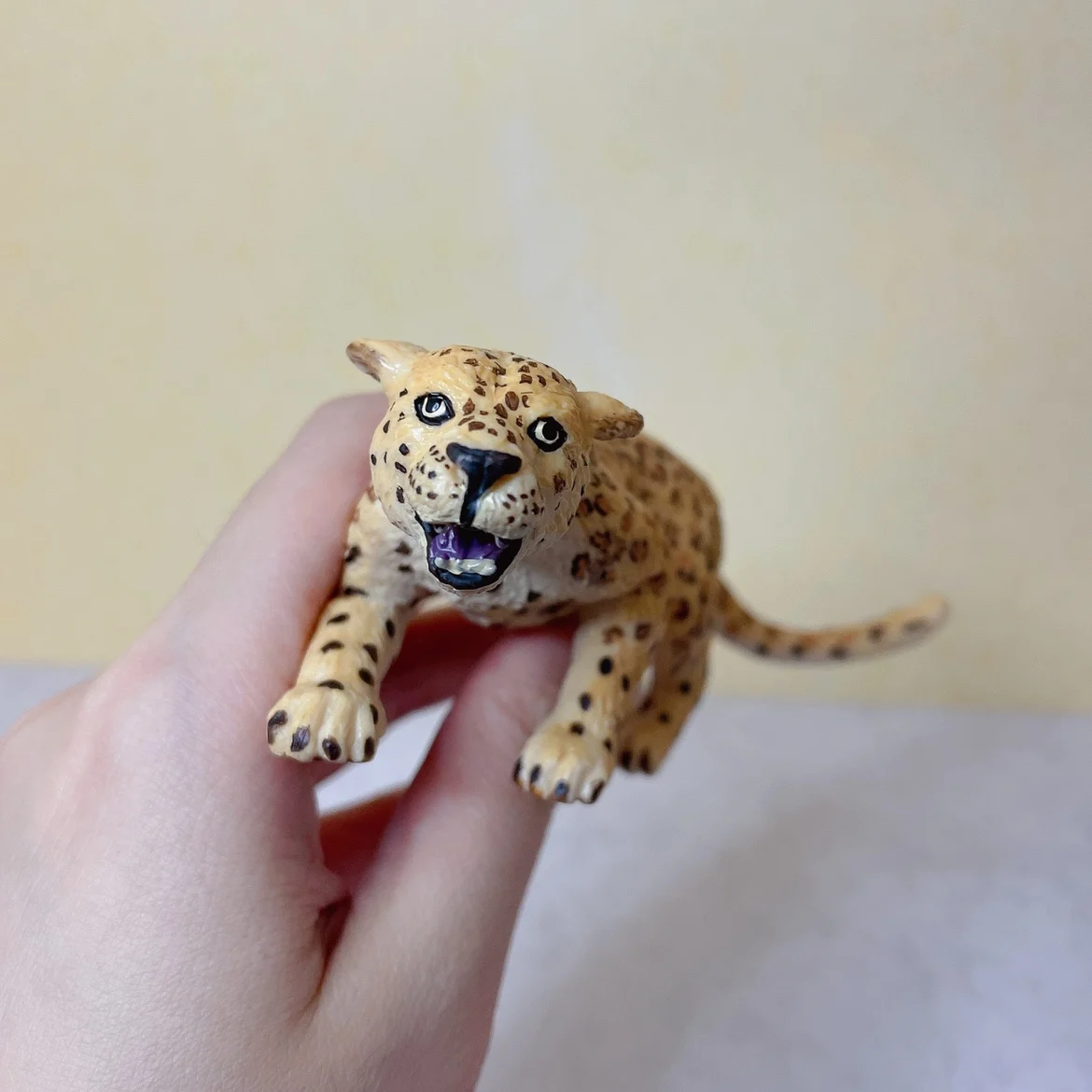 

pvc figure model Toys leopard out of print