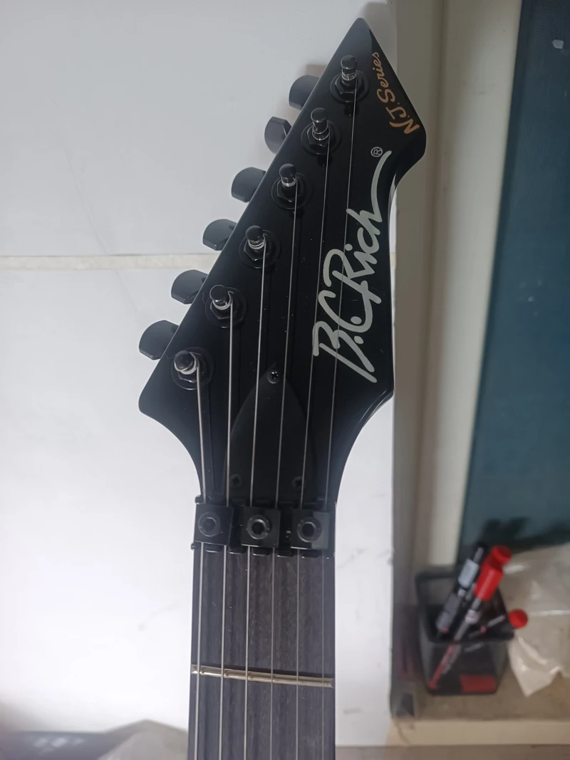 B.C. Rich \