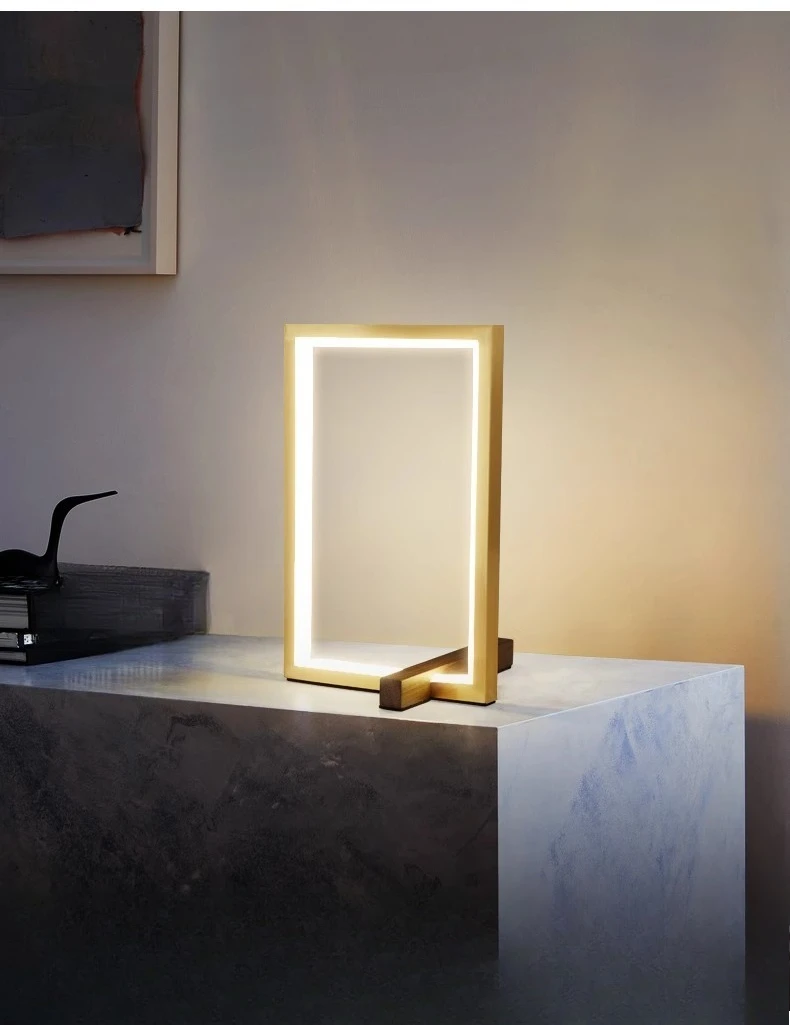 Lampada da scrivania semplice di design, lampada da scrivania per pianoforte in noce di lusso