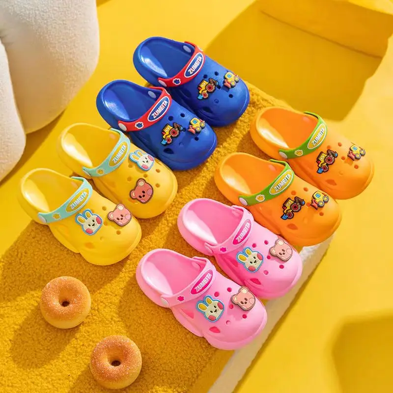 

Children's slippers thick bottom hole shoes boys and girls anti-slip anti-odor lightweight beach shoes package head sandals