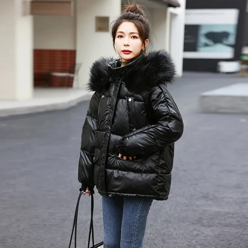 Short Down Jacket Female Winter Warm White Duck Down Big Fur Collar Bread Ladies Glossy Washable Hooded Coat Female Tide.