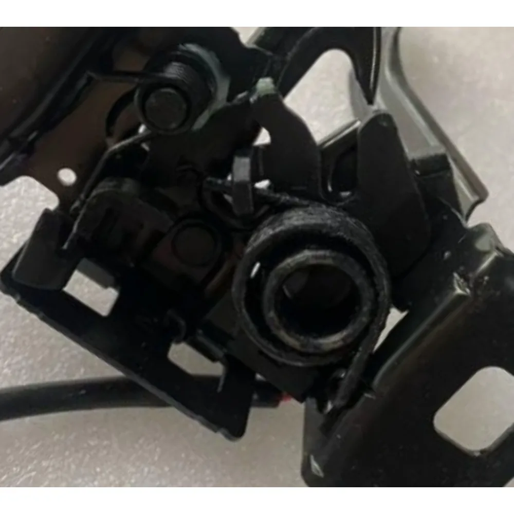 For Roewe E950 950 Engine Bonnet Hood Lock Machine Front Latch Replacement Automotive Parts China Brand Accessories