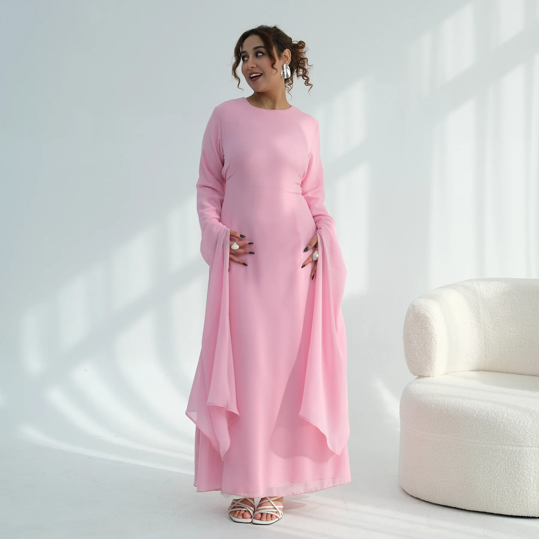 

Новое женское мусульманское платье 2026 года: Абайя, кафтан, роба, вестидос, исламская одежда для Рамадана (Дубай, Турция, Марокко)