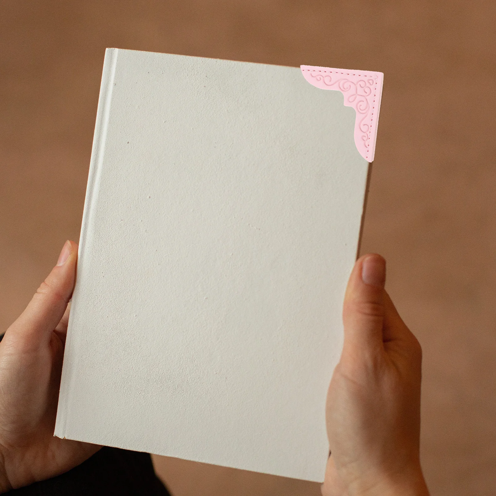 

4Pcs Decorative Corner Protectors PU Material Smooth Finish Book Edge Guards for School Office Scrapbook Elegant Design