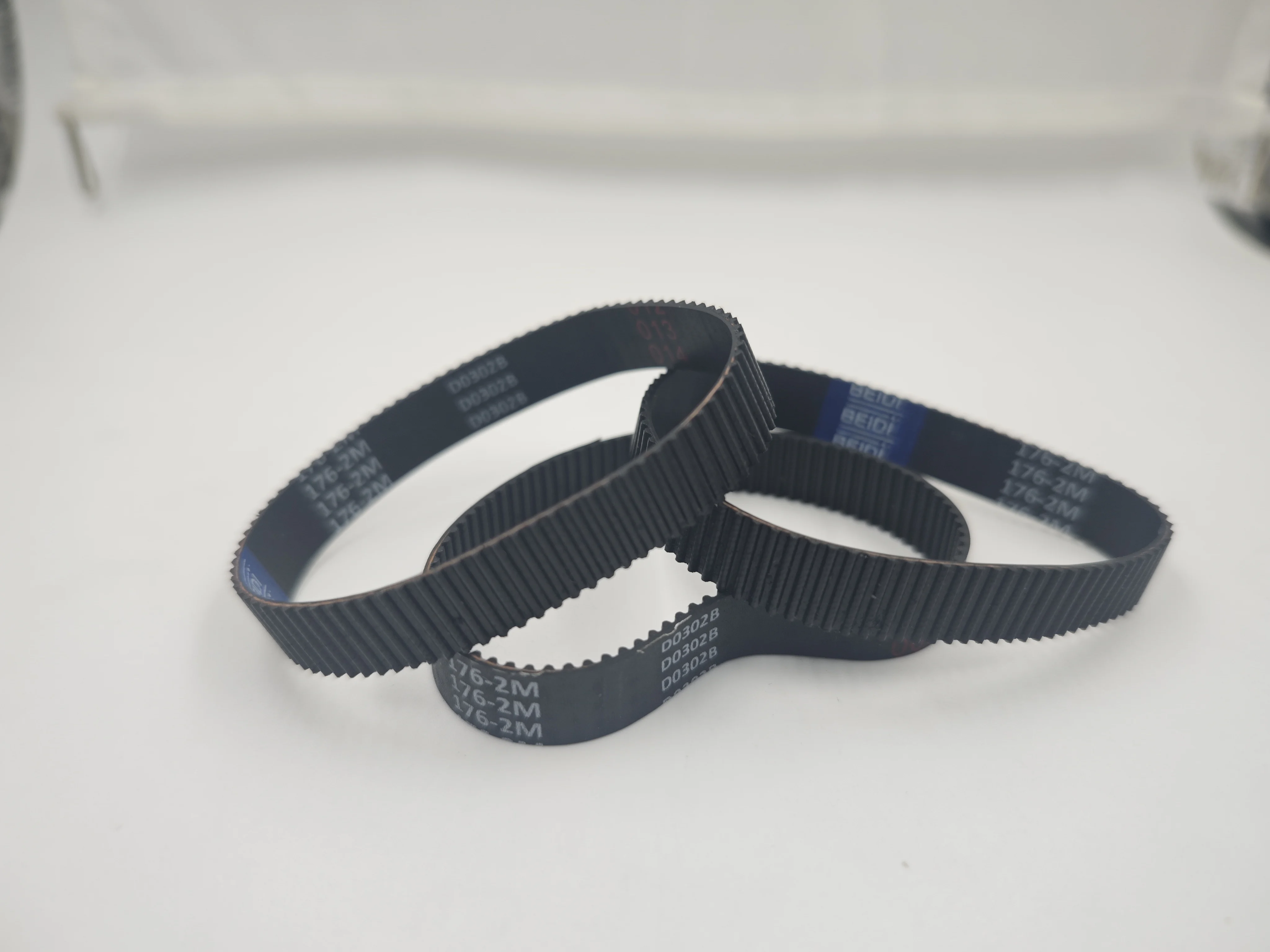 HTD 2M Closed Loop Rubber Timing Belt Width 4/6/10/15mm 2M Belt Length 318 320 332 334 336 346 360 376 396 426 436 532 544 586mm