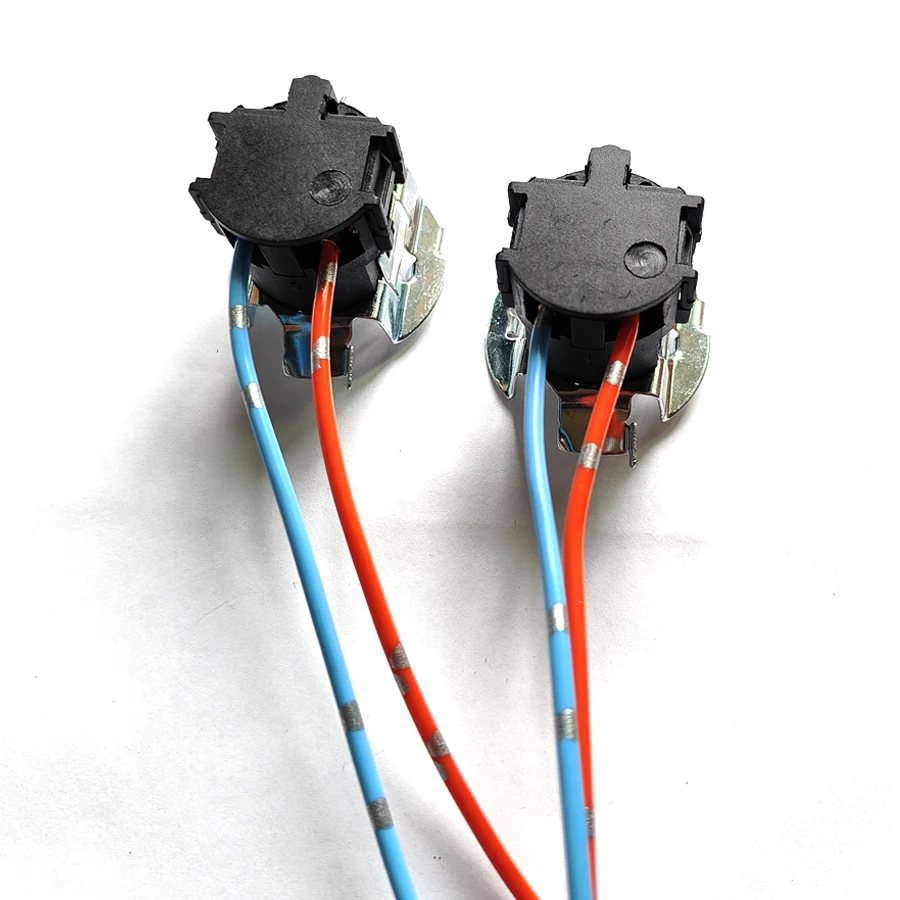 NHAUTP 2pcs H7 Halogen Lamp Socket Holder For Volkswagen Sagitar Car Light Bulb Base Connector Wiring Harness Adapter