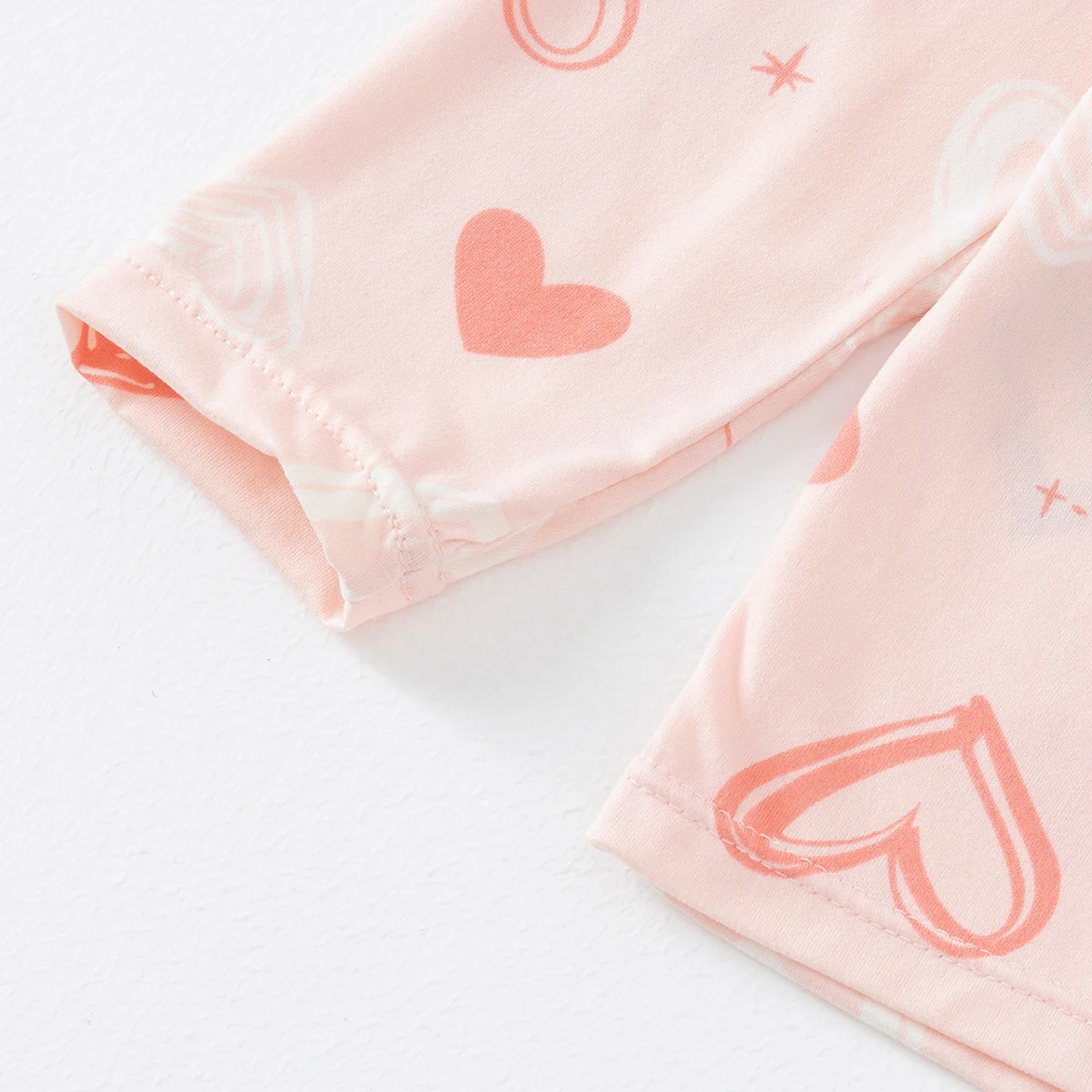 2-teiliges Herbst- und Winter-Set für Kinder mit süßem Liebesmotiv, bestehend aus langärmeligem Oberteil und Hose, bequeme Freizeitkleidung und Schlafanzug für Mädchen. – Detail 8
