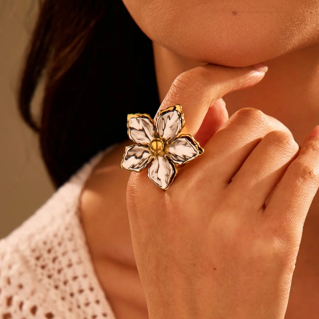 

DUTRIEUX Vintage Stainless Steel Silver Color Flower Stacking Ring Fashion Niche Design Rings for Woman Party Jewelry Accessory