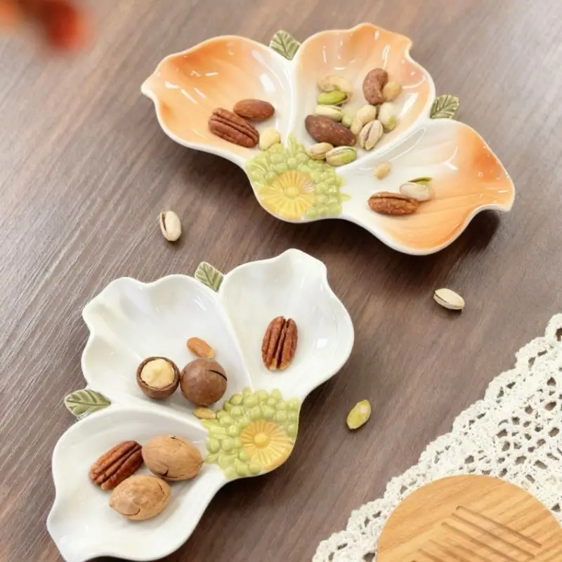 Creative Ceramic 3-leaf Flower Snack Plate Household Living Room Tea Table Snacks Candy Dried Fruit Plate High-end Fruit Plates