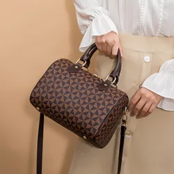 2024 nuova moda classica borsa a tracolla in stile europeo americano borsa a tracolla da donna retrò griglia Versatile piccole borse quadrate