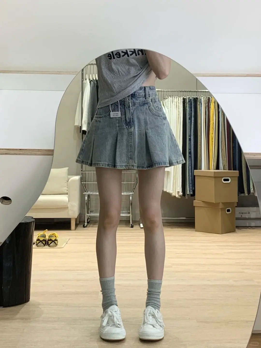 Women High Waist Denim Pleated Skirt Vintage Washed A-Line Mini Skirt Casual Fashion Short Jeans Skirt view 2