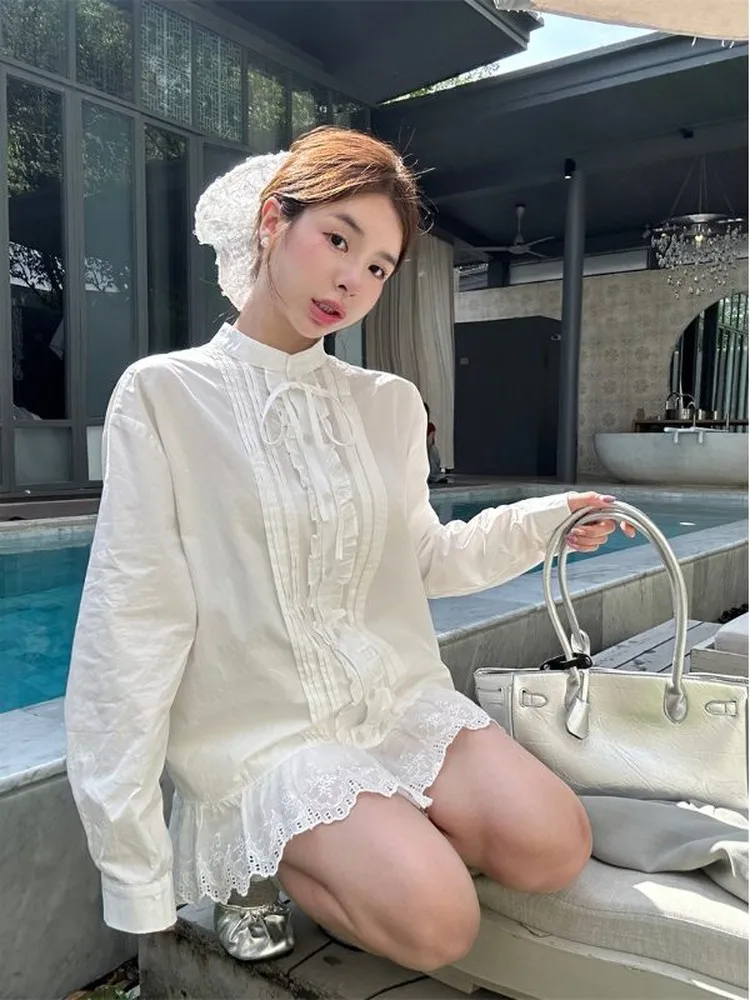 

Новая женская весенняя блузка с кружевными вставками и воротником-стойкой, белая, с длинным рукавом, омолаживающая, модная и универсальная