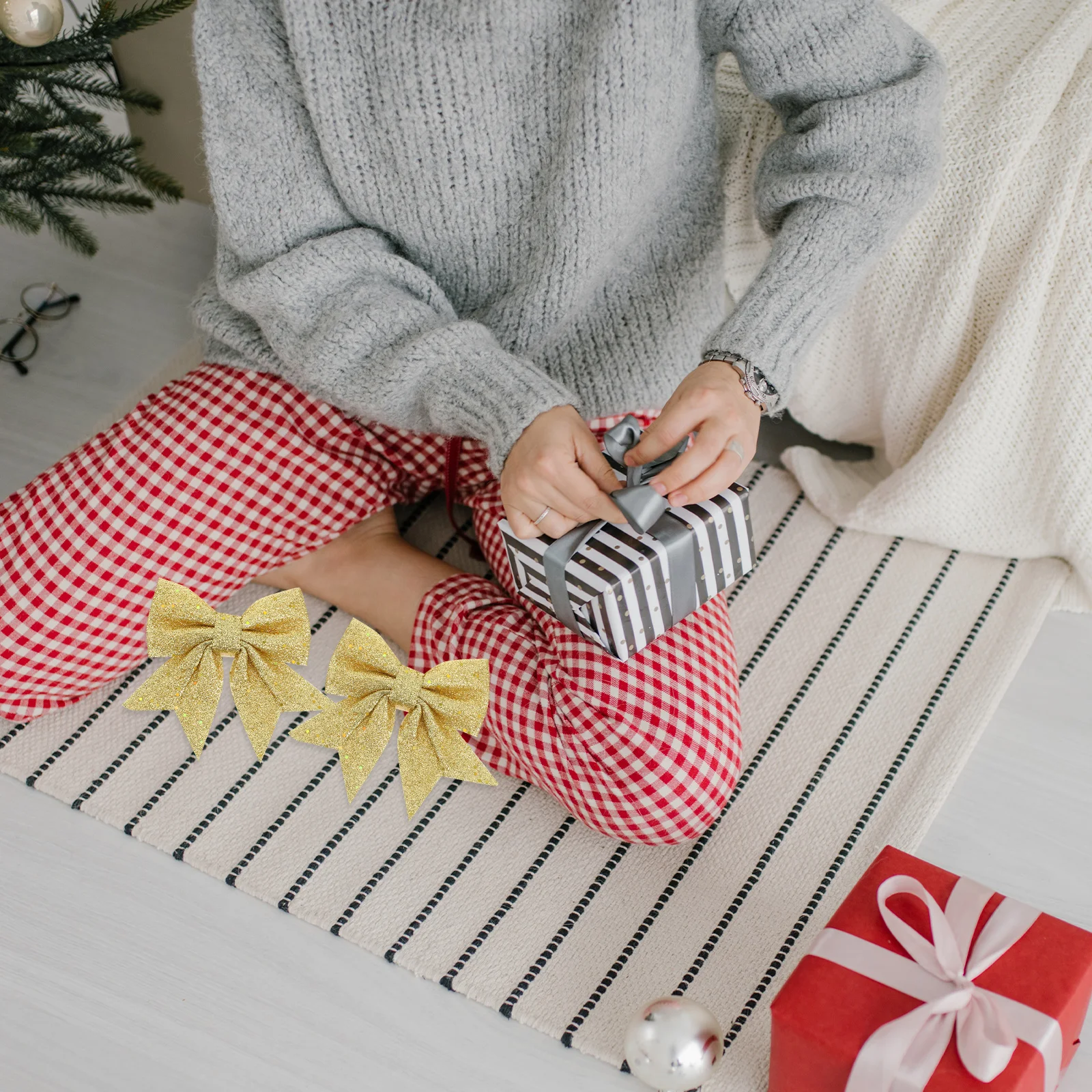 

2pcs Sequin Bow Decorations Christmas Tree Ornaments Glitter Xmas Bowknots Festive Hanging Ornament Reusable Holiday Decorative