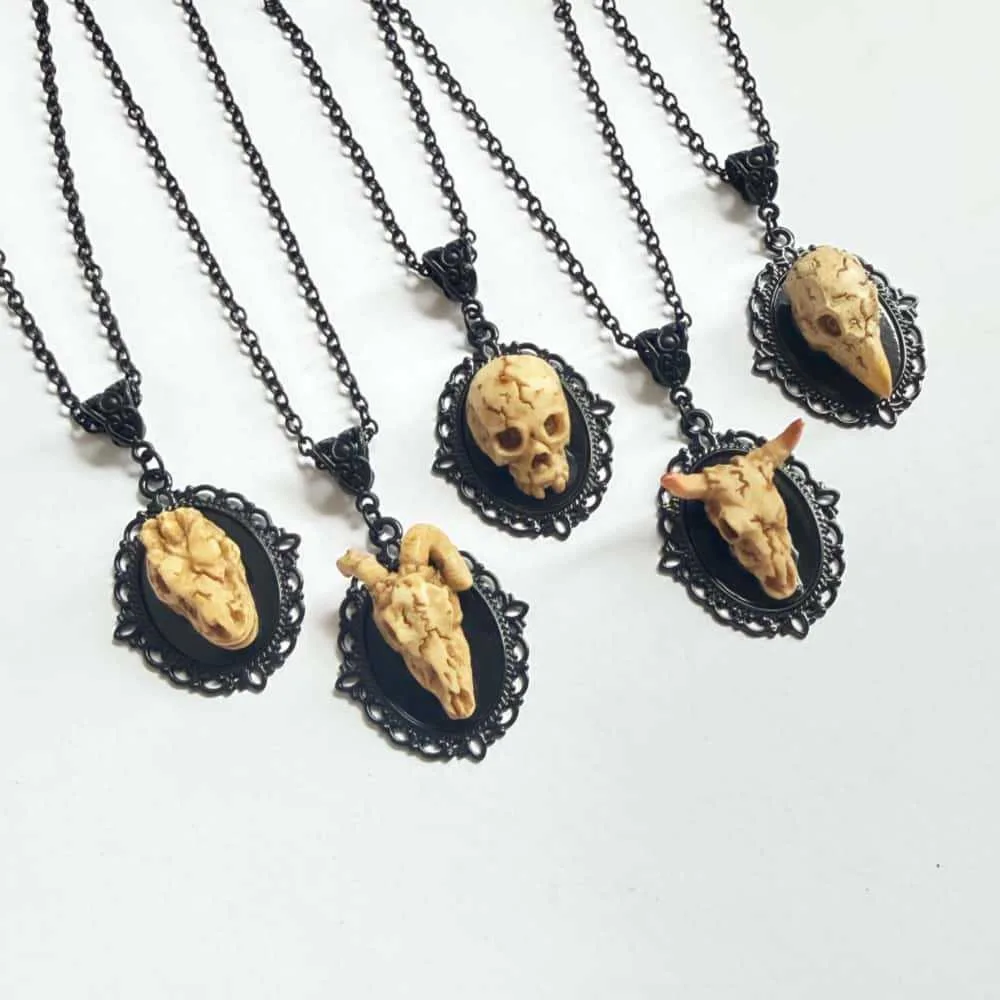 Gothic Retro Animal Skull Multi‑Style Raven Goat Skull Pendant Necklace for Women Men Halloween Party Horror Dark Style Jewelry