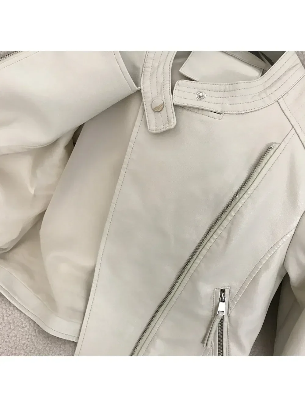 女性用PUレザージャケット,スタンドカラー,スリム,ジッパー,シンプル,クロップドバイク,レディースファッション,春と秋