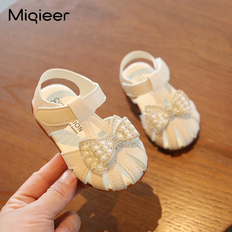 Girls Sandals Summer New Toddler Girls Closed Toe Sandals Children Pearl Crystal Princess Shoes Hollow Out Flat Single Shoes