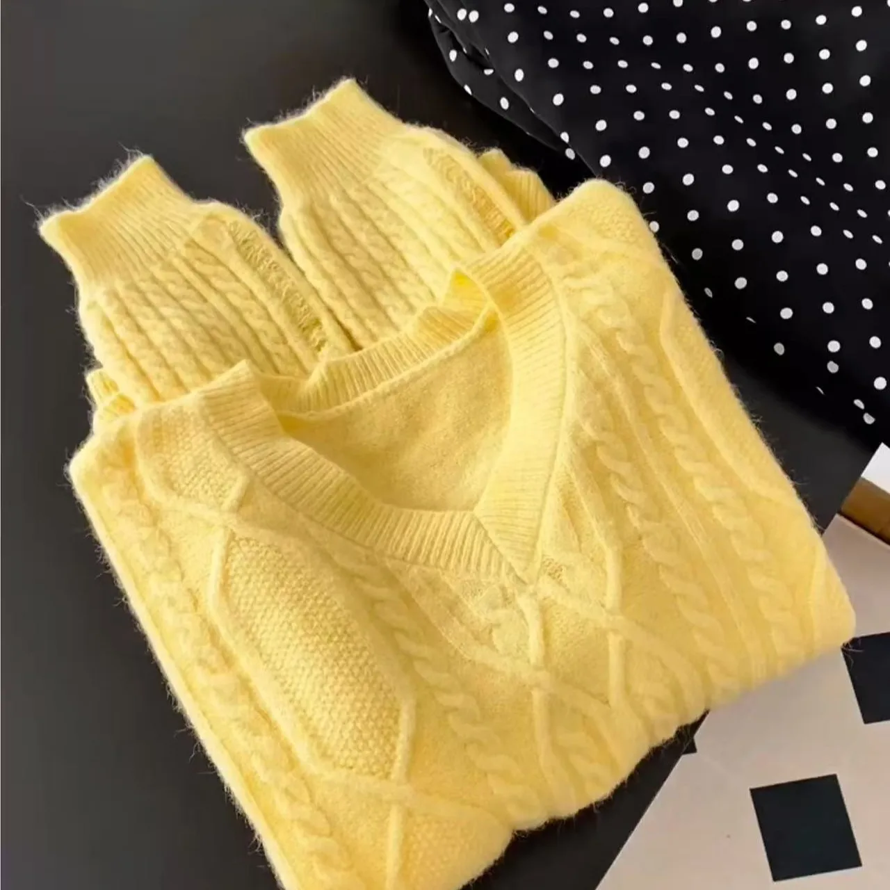 

High-End Yellow Twisted Knitwear Loose Women's Heart Collar Spring Autumn New Sle Comfortable Fit Ladies Sweater Top