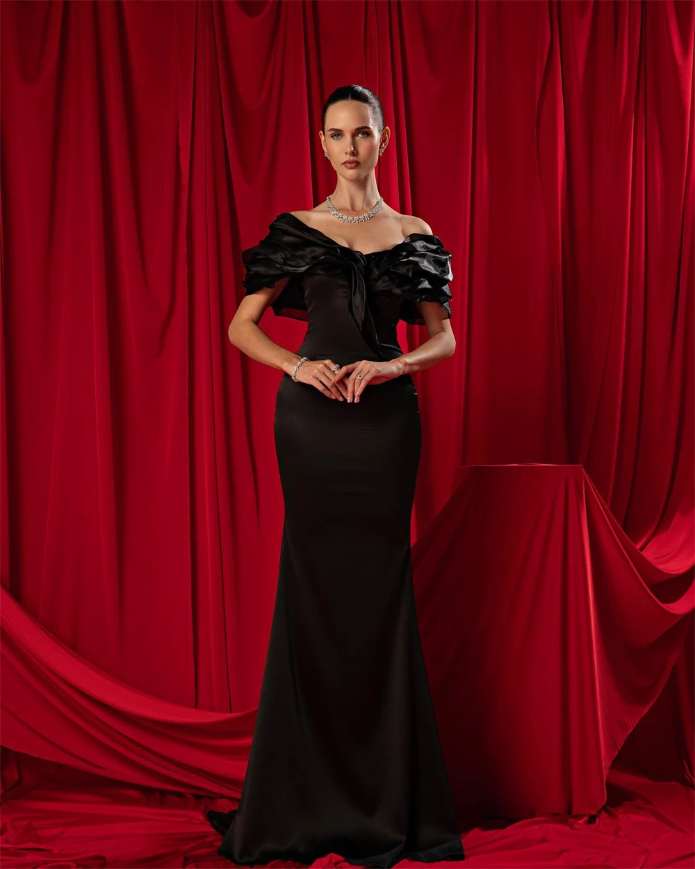 ชุดราตรีผ้าซาตินคุณภาพสูงแบบนางเงือกสั่งทำพิเศษ ชุดราตรีออกงานแบบเปิดไหล่ ดีไซน์หรูหรา สำหรับโอกาสพิเศษ