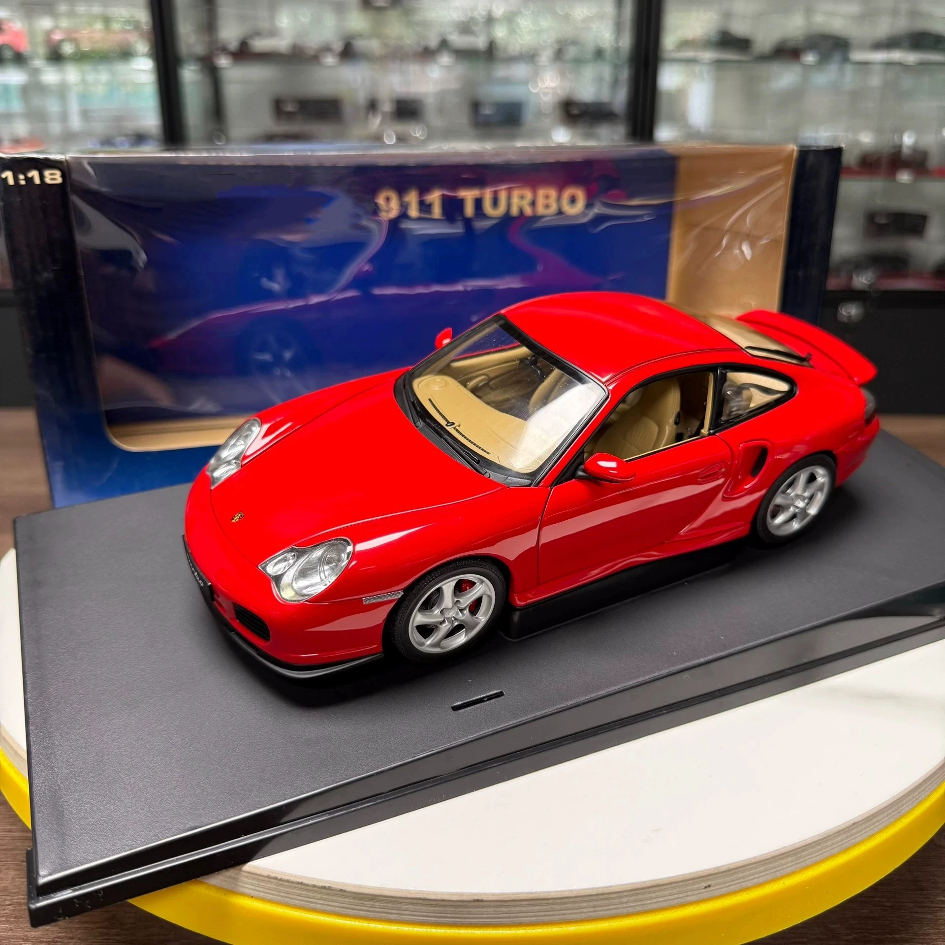 Autoart 1:18 996 Turbo Red Simulation Limited Edition All Open Alloy Metal Static Car Model Toy Gift