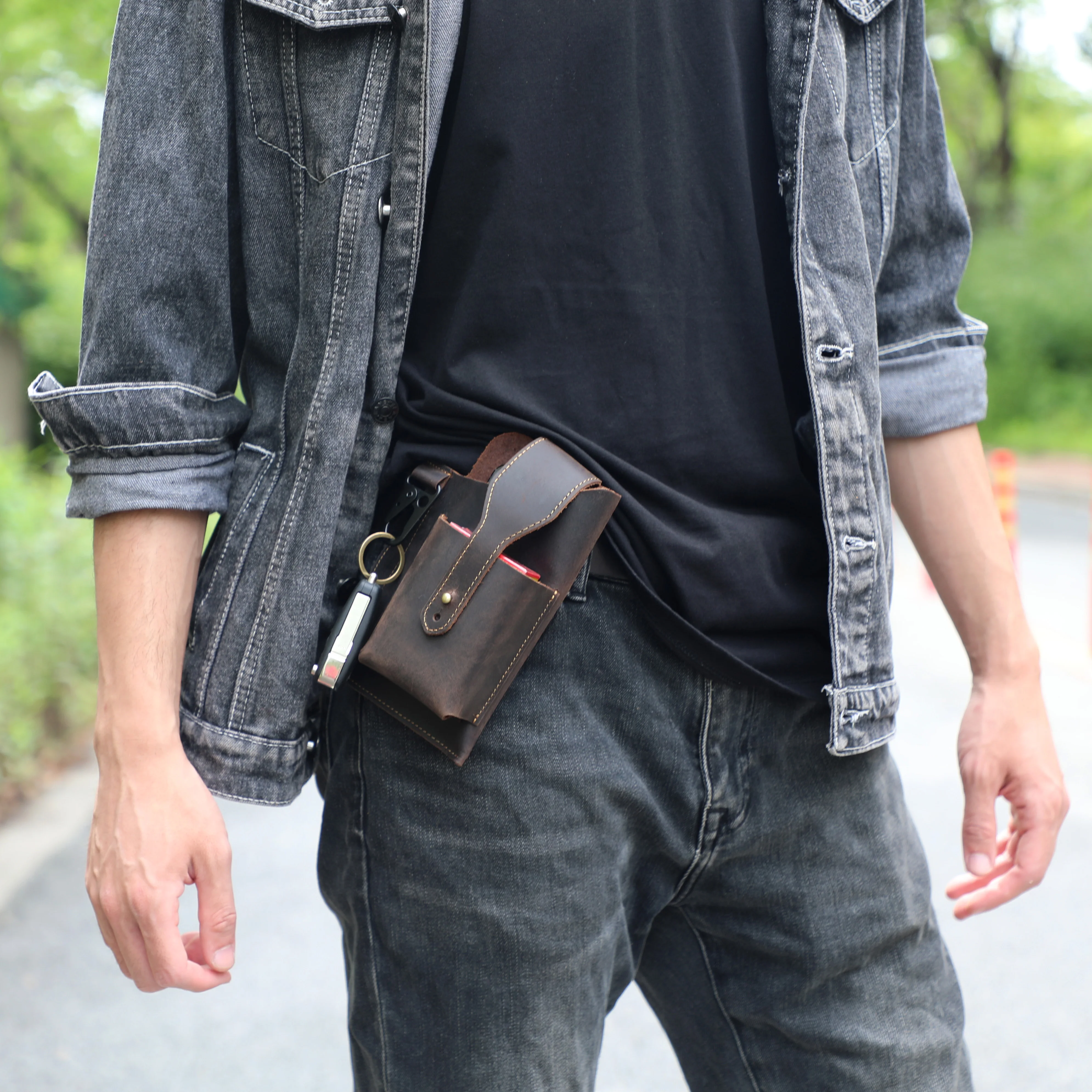 S.WORKER Vintage Herren-Gürteltasche aus Vollnarbenleder, Echtleder-Freizeitgürteltasche für Handy und Schlüssel. – Detail 4
