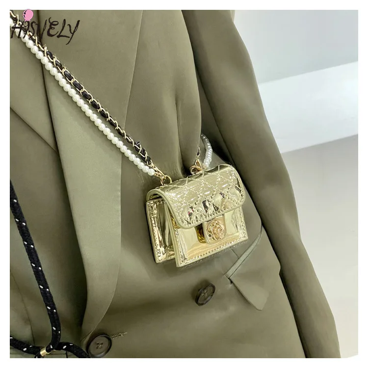 2024 Luxury Mini Leather Bag Women Hanging Neck Camellia Bags Rhombus Earphone/Lipstick/Keys bag Pearls Chain Chest Waist Pack