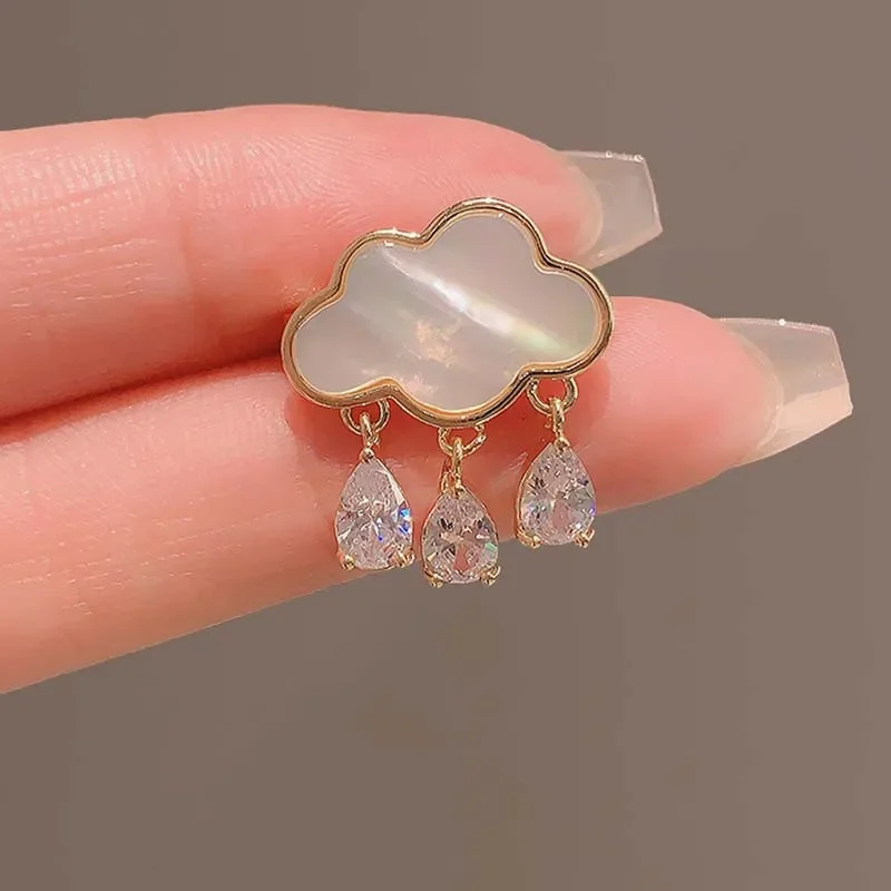 Korean Style Cute Cloud Raindrop Brooches Simple Small White Clould Lapel Pins for Women Wedding Party Sweet Jewelry Gifts