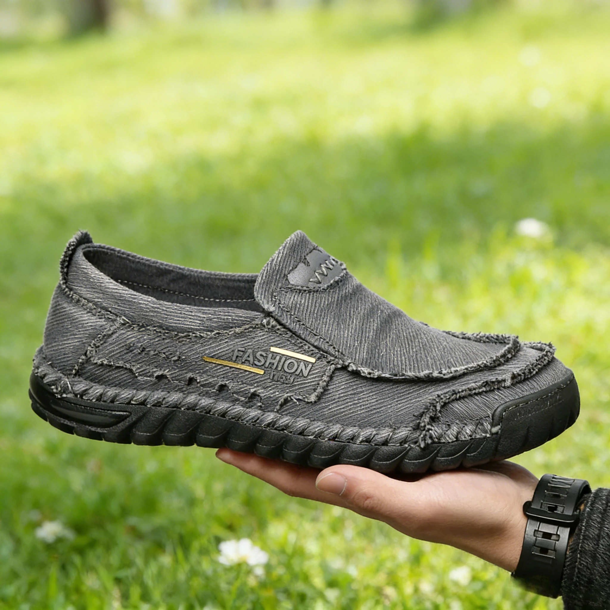 

Men Canvas Shoes Breathable Comfortable Outdoor Slip on Walking Sneakers Classic Loafers for Men Flats Zapatos De Hombre