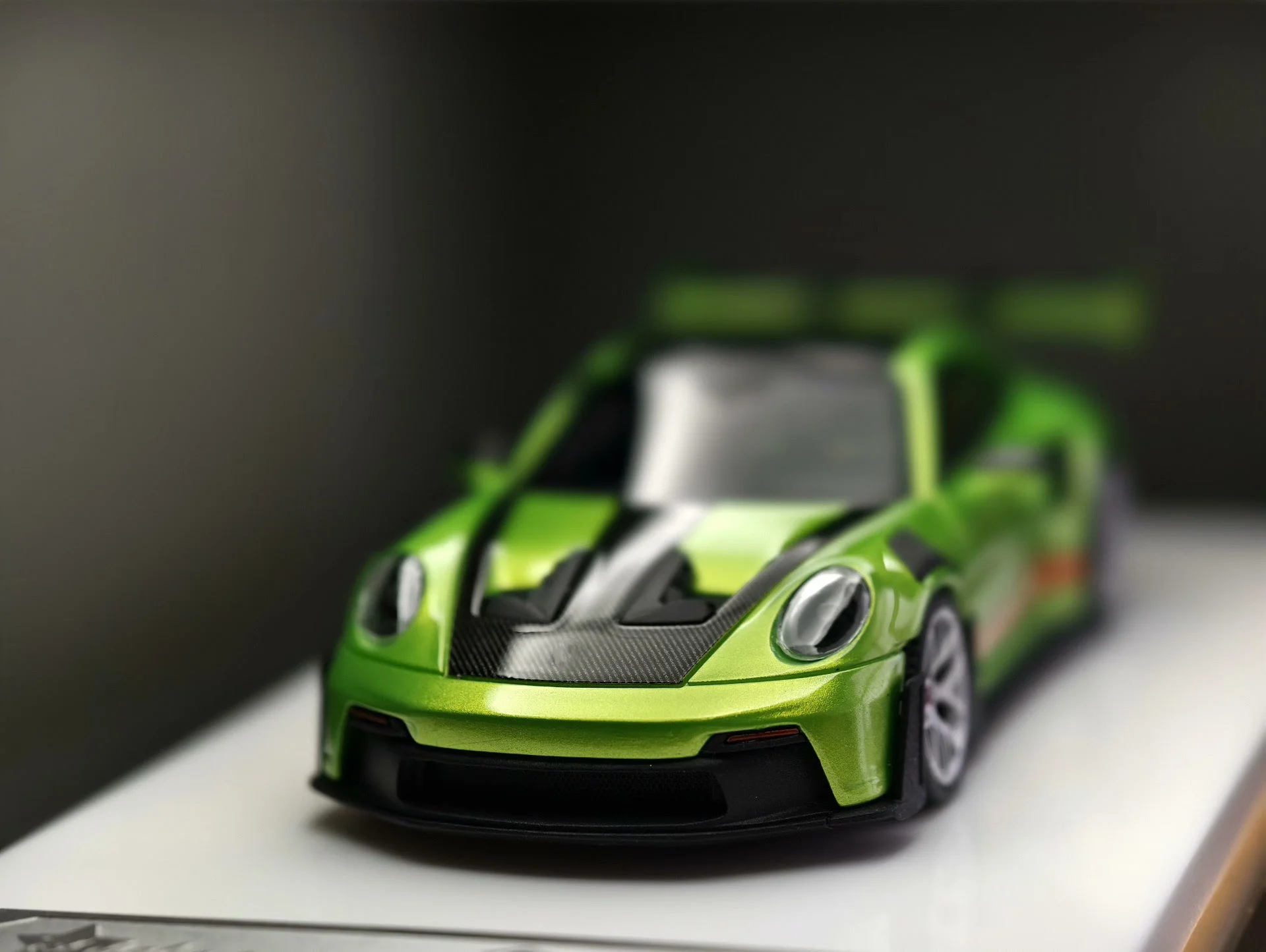 Fuelme 1:64 911 992GT3RS AW Green Cantaloupe Green bcp custom limited edition of 199 alloy car model classic toy gift pieces