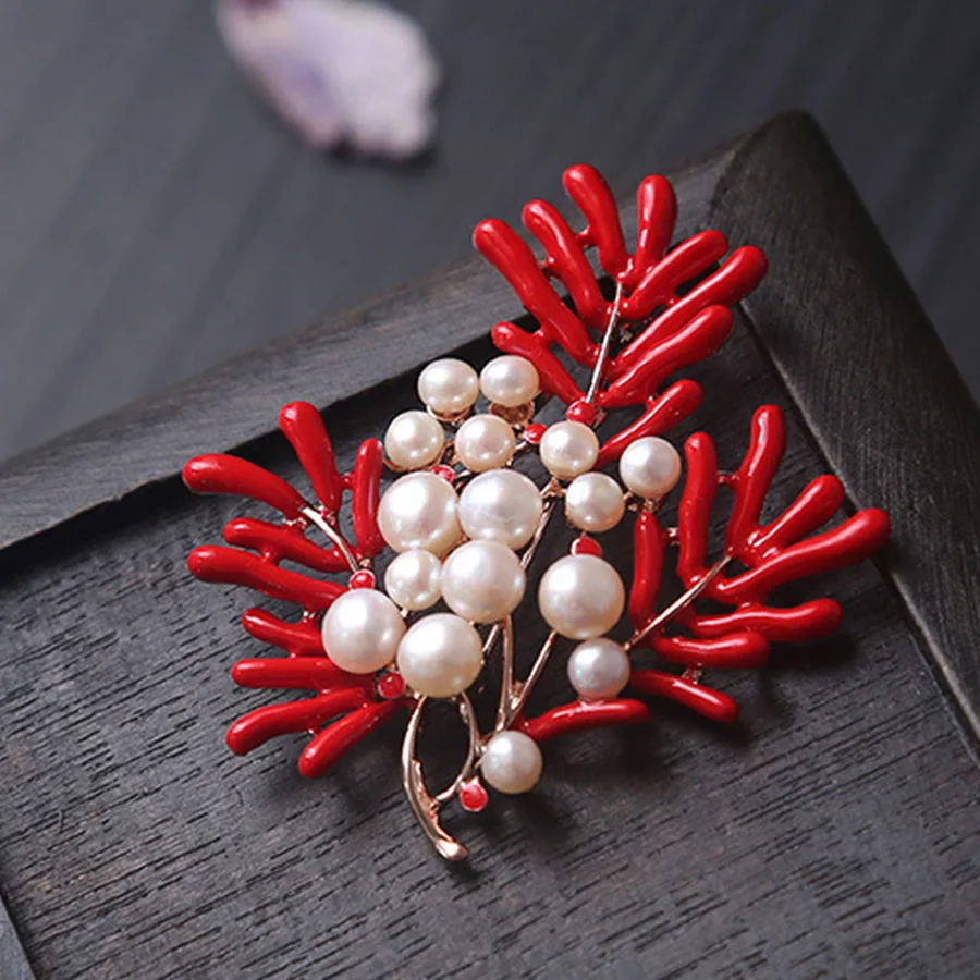 Creative Red Coral Pearl Brooch Woman Girl Party Accessories Corsage Brooches