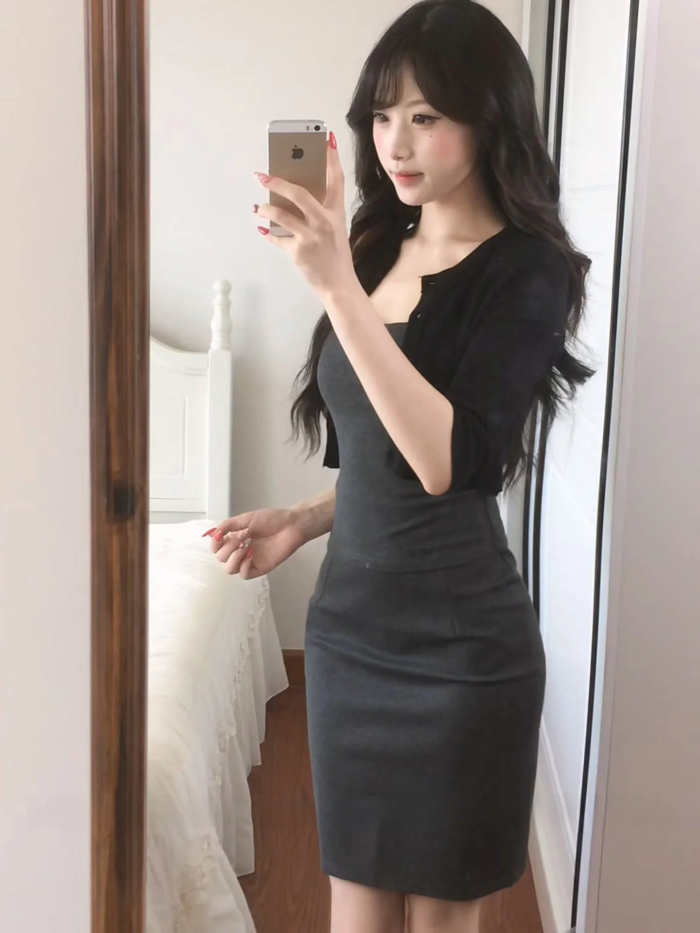 

Sexy Half-length Black Sun Protection Cardigan And Tube Top with Bodycon Skirt Three-piece Women's Summer Fashion Set