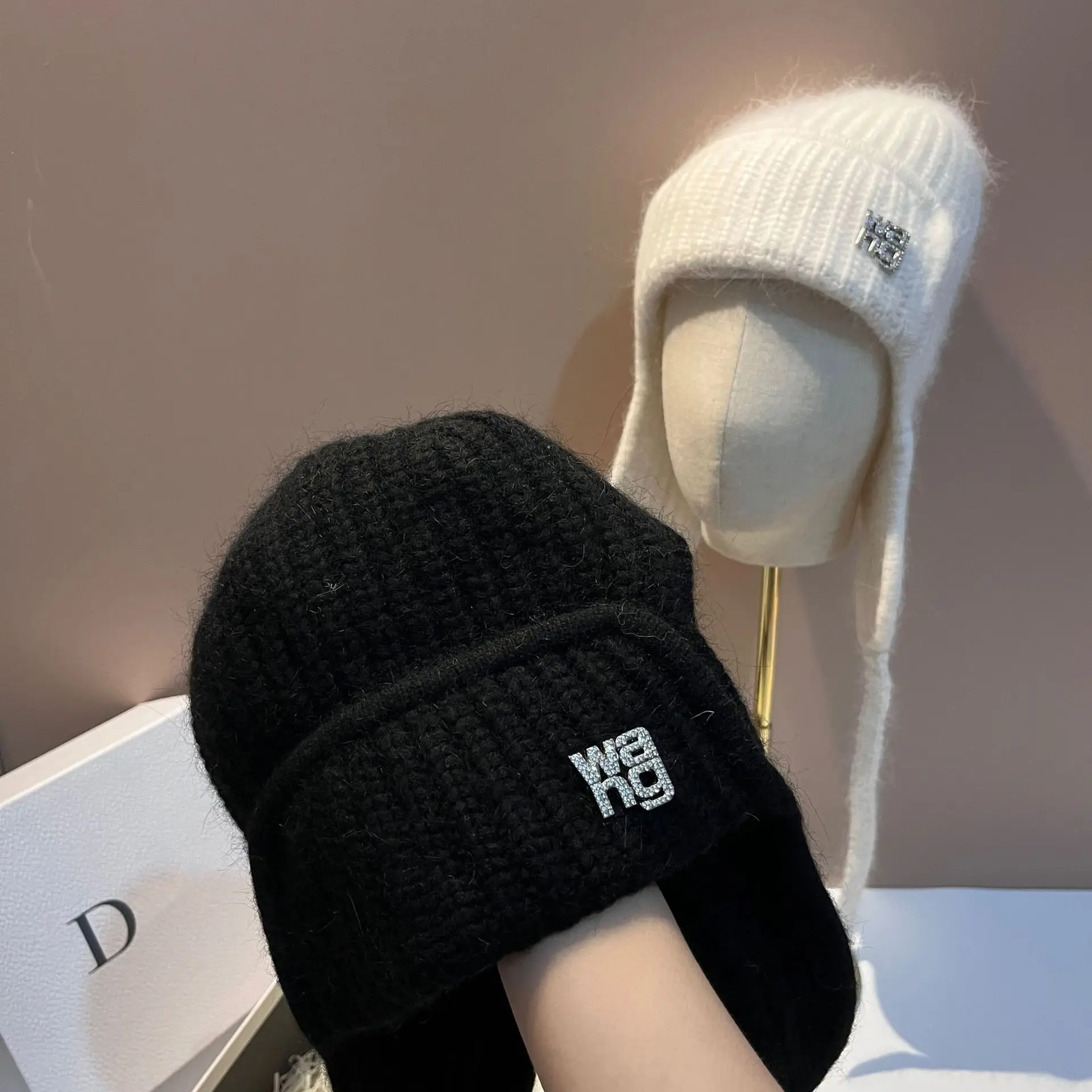 

Hot WANG Letter Drilling Rabbit Hair Winter Hats Warm Casual Women Solid Fluffy Cashmere Wool Knitted Beanies Hat New Earflaps