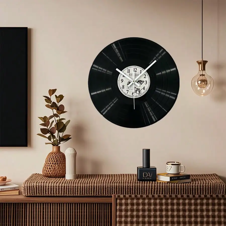 Vintage Vinyl Record Design Creative Wall Clock, Luxury Hanging Clock For Cafe, Bar, Desk Decor, Silent Quartz Clock, Artistic Desktop Decoration, Home Decor, Room Decor, Gift For Birthday, Graduation, Bedroom, Dorm, School