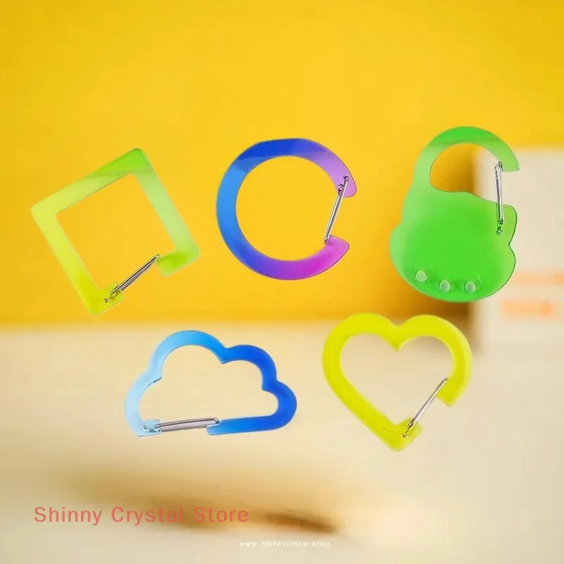 الاكريليك سلسلة مفاتيح من الكرتون سحابة شكل قلب تسلق زر حلقة تسلق حقيبة المفاتيح