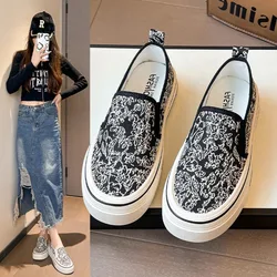 New Women's Classic Slip on Sneakers Low Top Canvas Boat Loafers Casual Versatile Walking Shoes Flat Lightweight Work Tennis