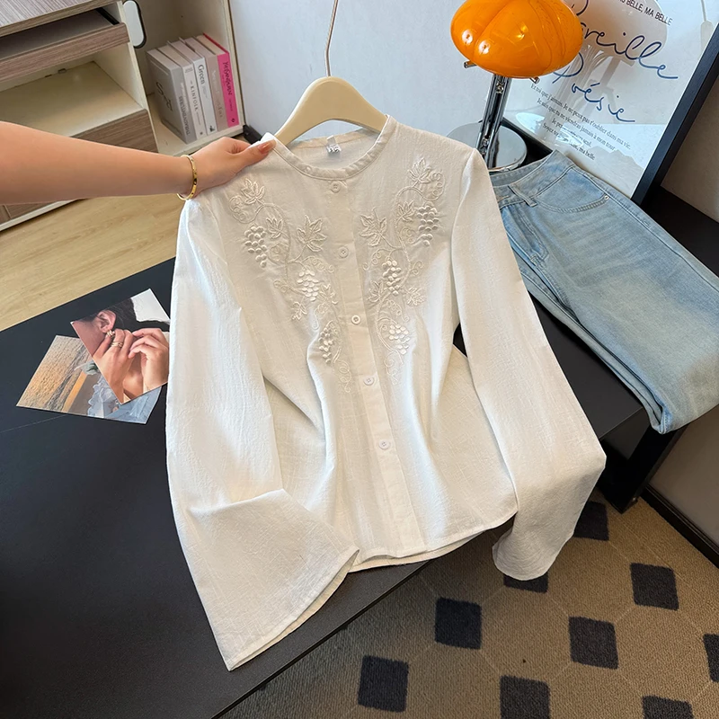 

Белая льняная рубашка женская, весенняя, повседневная, свободного кроя, с длинным рукавом, с вышивкой, с эффектом стройности, оригинальный дизайн, хлопок