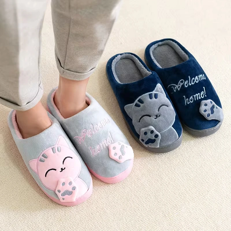 Ladies and gentlemen cute cat decorative slippers, comfortable plush-lined loafers, ladies warm winter shoes