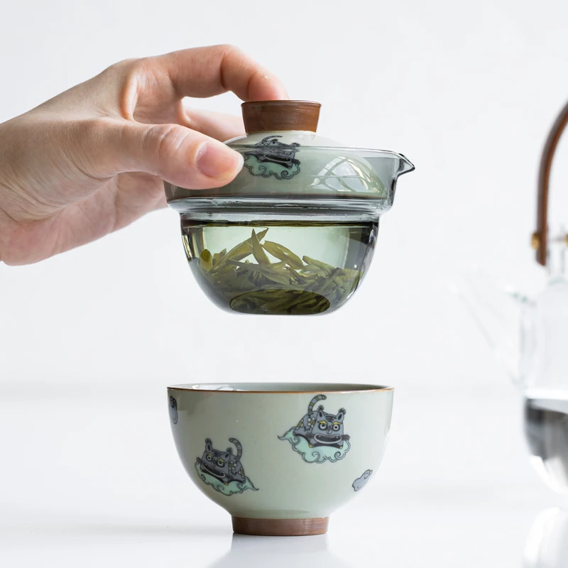 Portable Kungfu Teapot Set,Ceramic Glaze Tiger Tea set with 2 cup for One Set in Travel Bag,Gongfu Tea Pot for Tea Lovers
