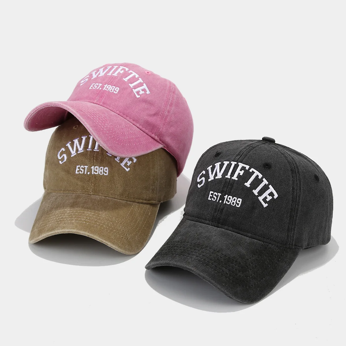 

Retro SWIFTIE Letter Embroidery Baseball Cap Women Men Trend Washed Cotton Peaked Hat Outdoor Shade Adjustable Sport Cap Dad Hat