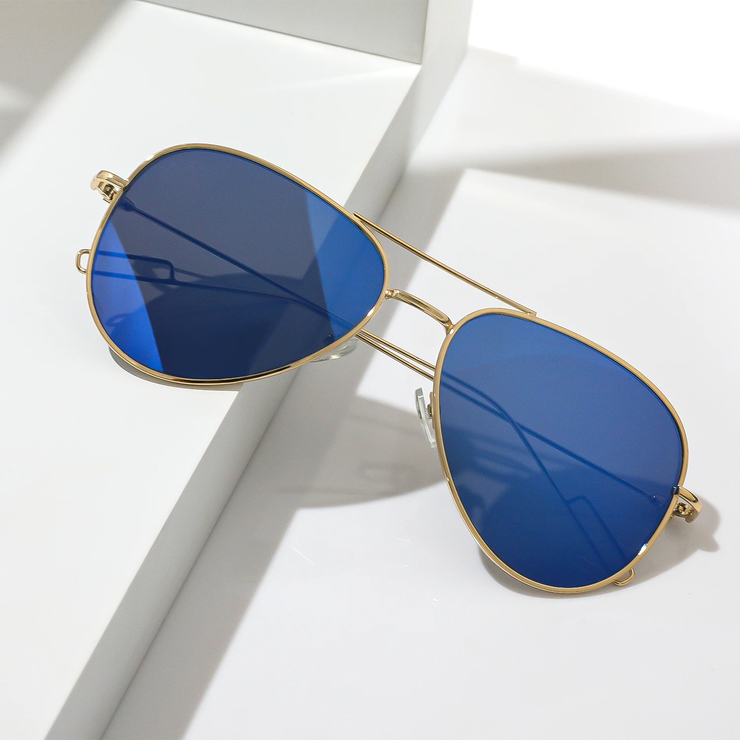 نظارات شمسية طيار معدنية سوداء للرجال عدسات UV400 نظارات شمسية عصرية للقيادة في الهواء الطلق