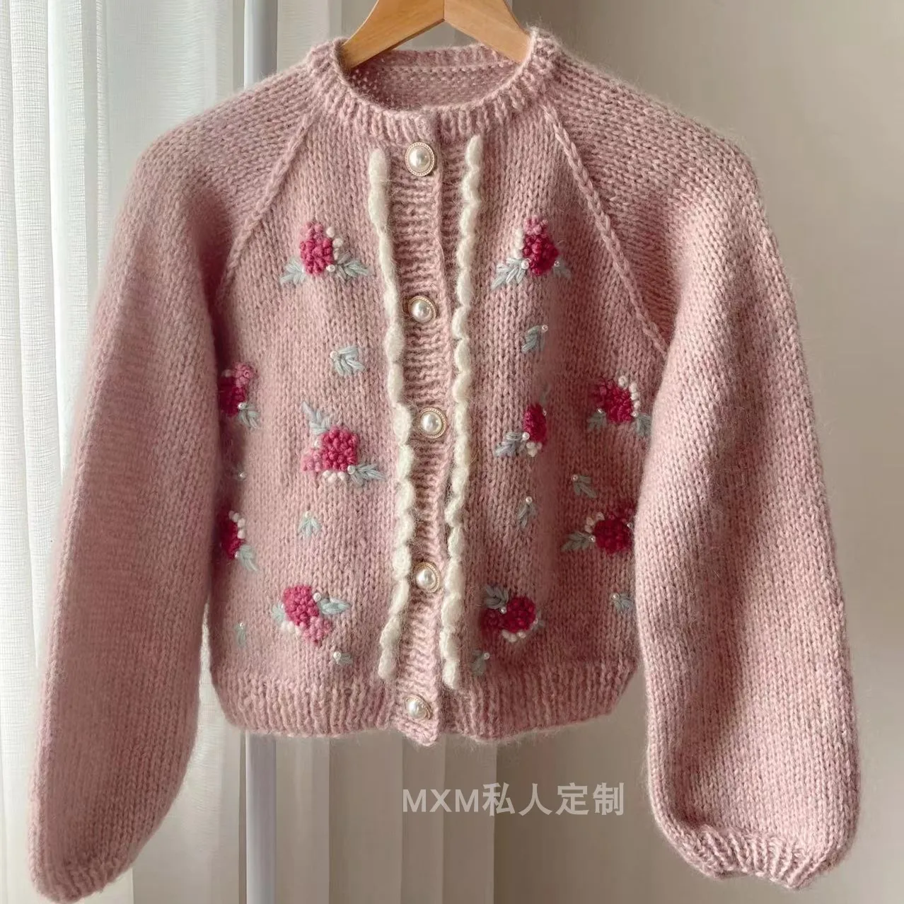 Hand woven comfortable mohair women\'s 3D embroidered cardigan, small flower handmade sweater short jacket sweet original design