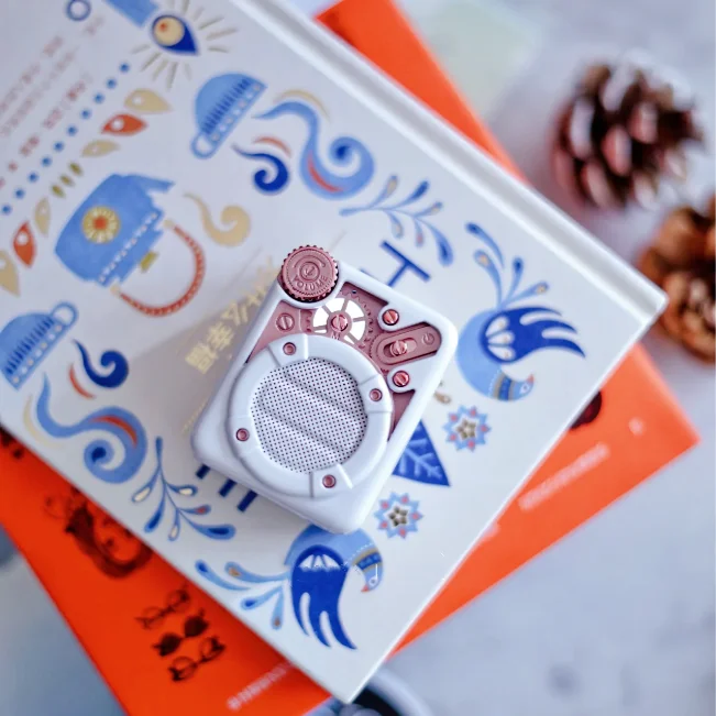 

Divoom Espresso AI Intelligent Bluetooth Wireless Speaker White Pocket Mini Portable Metal Music smart Player FM Radio