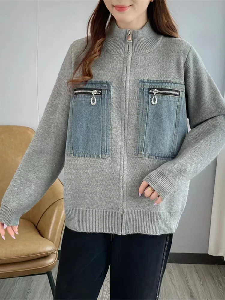 LANMREM Denim Pockets Patchwork Sweater Coat Women\'s Stand Collar Zipper Design Casual Cardigan 2024 Autumn New Clothing 2Z2495