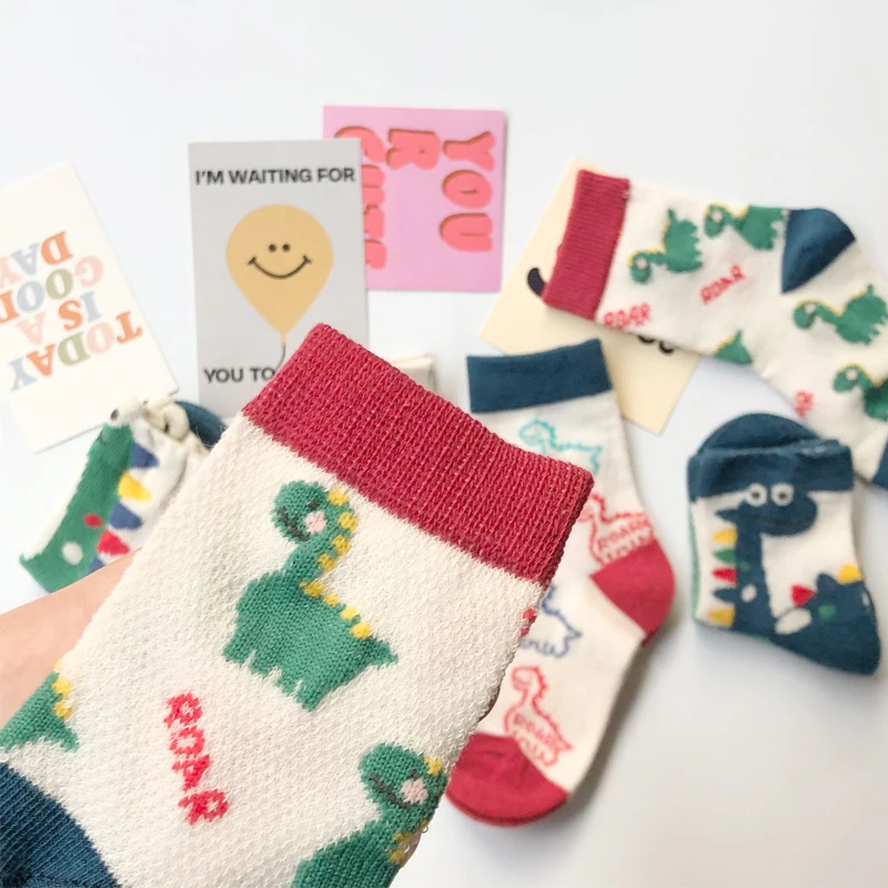 Chaussettes en coton avec dessin animé de dinosaure pour petits garçons, chaussettes en maille pour enfants, printemps et été, 1-12 ans