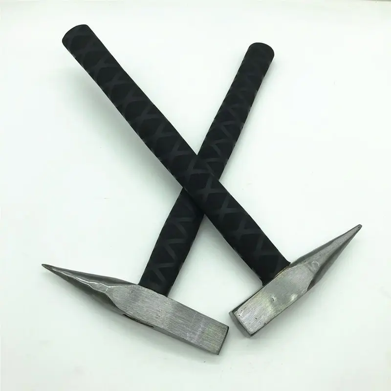 Outdoor Portable EDC Multifunctional Anti Slip Welding Safety Hammer, Short Pickaxe, Car Mounted Emergency Window Breaking Tool