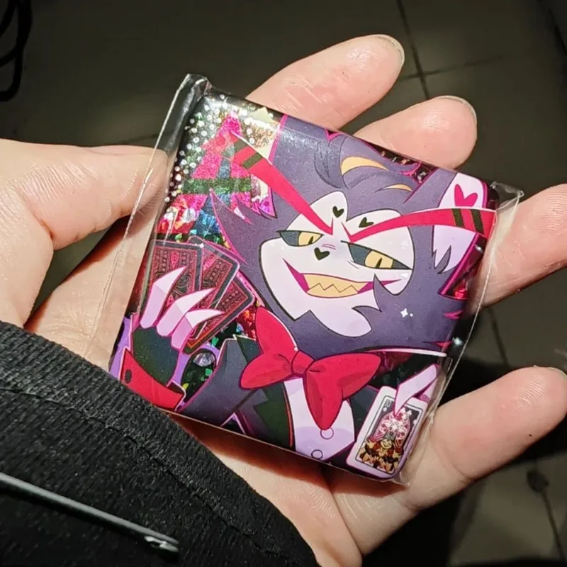 Hazbin Otel Karikatür Yansıtıcı Rozet Anime Figürü Melek Toz Kabuğu DIY El Yapımı Broş Moda Emaye Pimleri Çanta Dekor Hayranları Hediye
