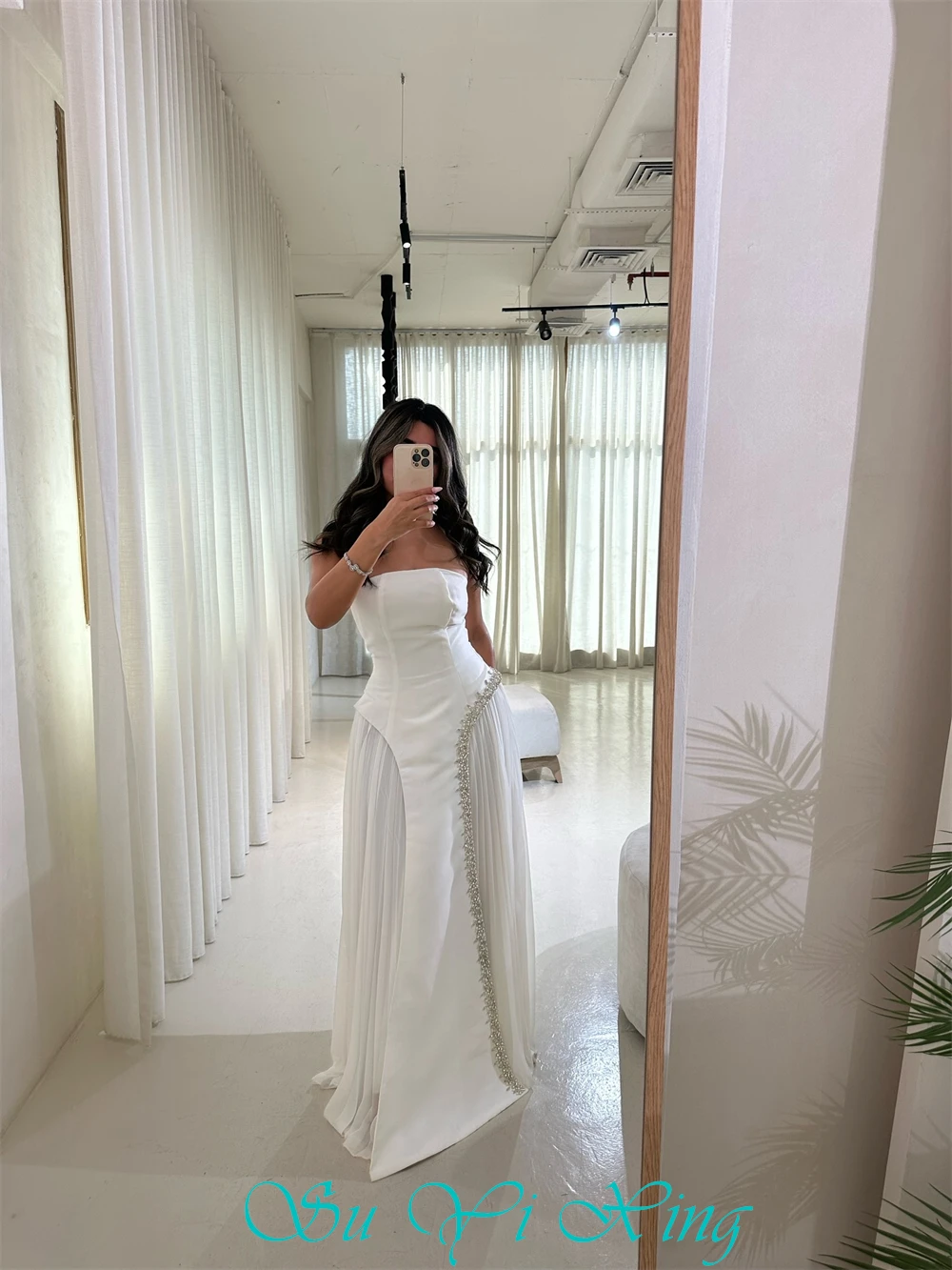 Customized Simple White Chiffon Celebrity Gowns Formal Strapless Sleeveless Evening Dress Elegant Straight Crystal Party Dresses