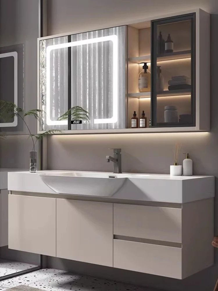 

Комплект для ванной комнаты: тумба с раковиной в стиле кремового цвета, с интегрированной раковиной для небольшой квартиры, для создания ощущения просторной ванной.