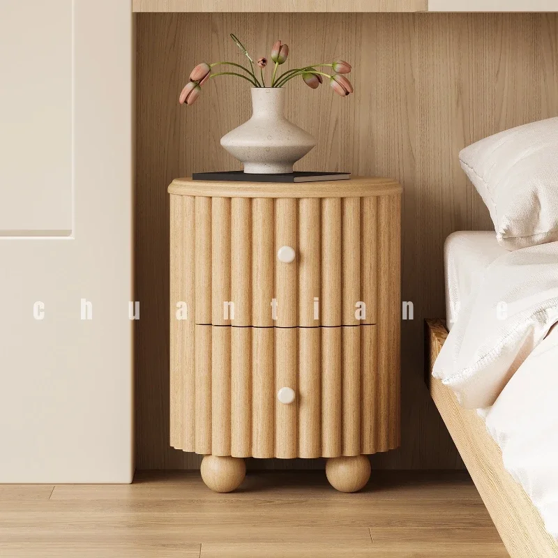 Chuantian Ye American style solid wood bedside table, retro circular small stool, modern and simple natural wood color bedroom